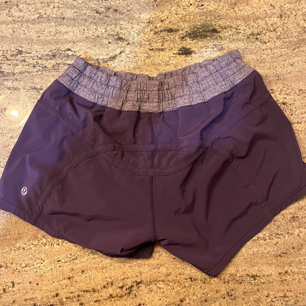 Lululemon Women's Tracker Purple Shorts, size 4 - Picture 1 of 4